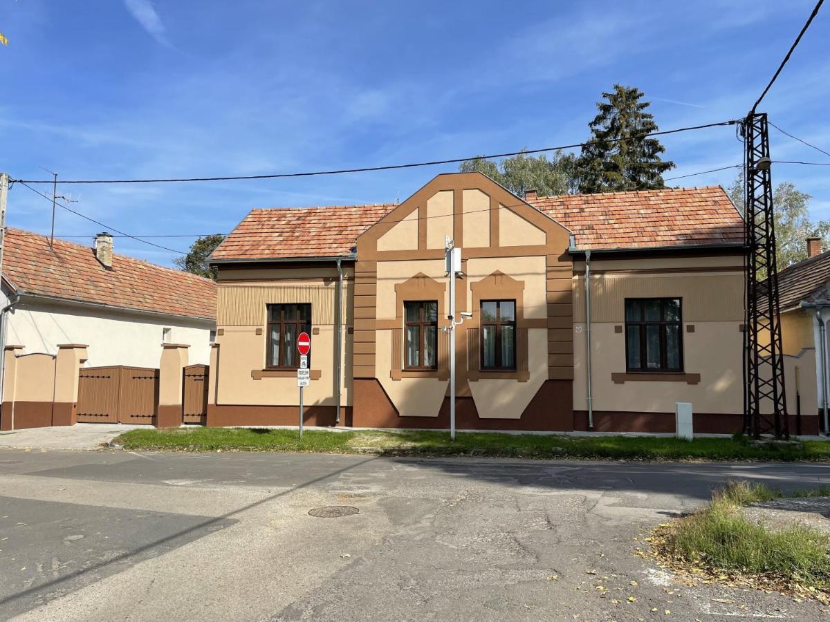 Kovacs Apartmanhaz 基什孔豪洛什 外观 照片